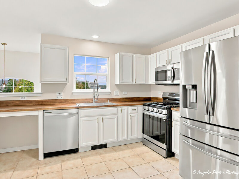 613 Legend Lane Mchenry IL 60050