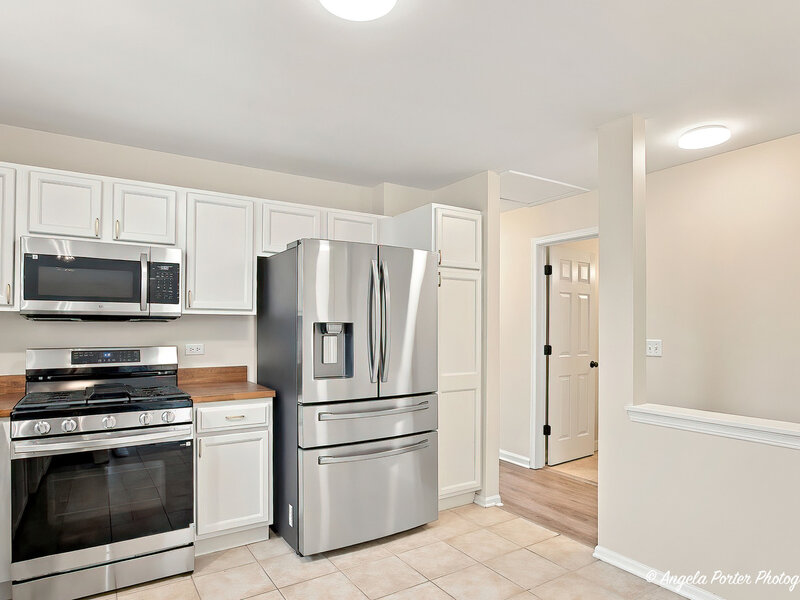 613 Legend Lane Mchenry IL 60050