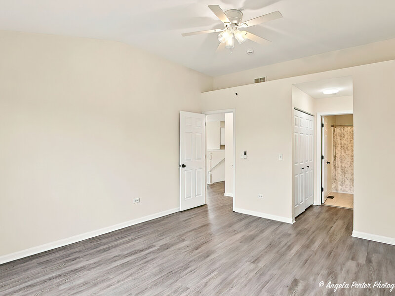 613 Legend Lane Mchenry IL 60050
