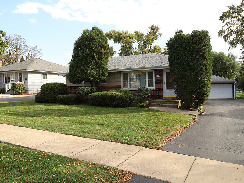15 8th Street Downers Grove IL 60515