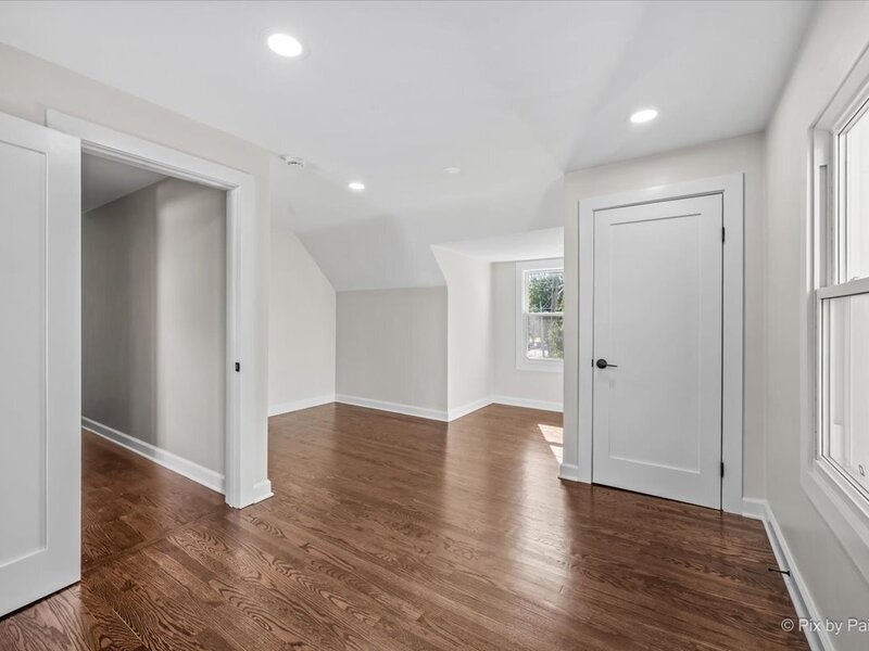 7232 W Oakton Street Niles IL 60714