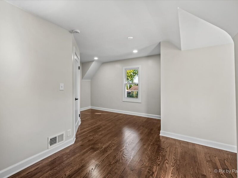 7232 W Oakton Street Niles IL 60714