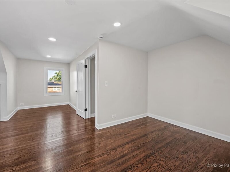 7232 W Oakton Street Niles IL 60714