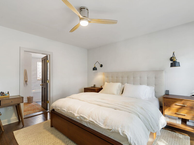 5055 N Winchester Avenue Chicago IL 60640