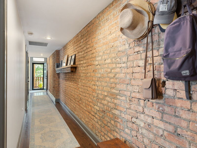 5055 N Winchester Avenue Chicago IL 60640