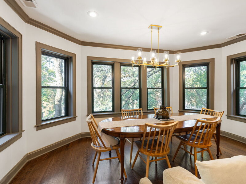 5055 N Winchester Avenue Chicago IL 60640