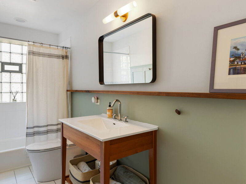 5055 N Winchester Avenue Chicago IL 60640