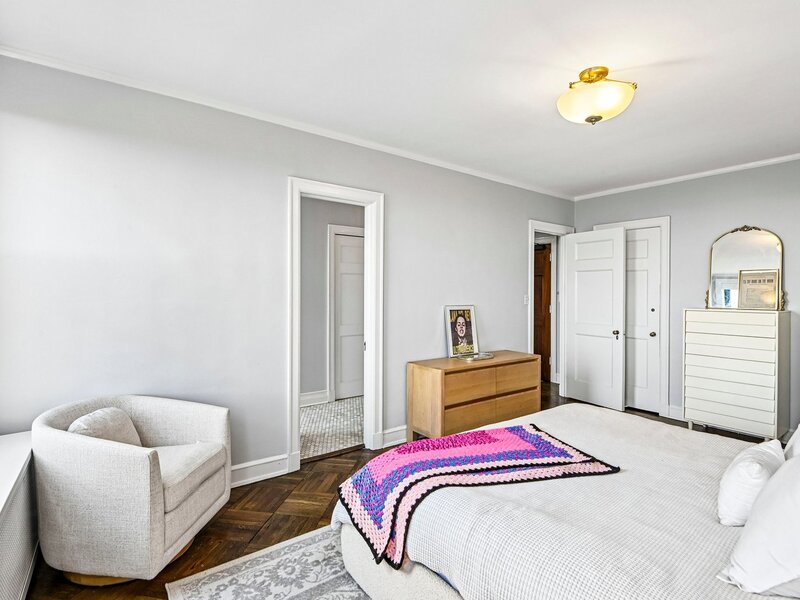 2000 N Lincoln Park West Avenue Chicago IL 60614