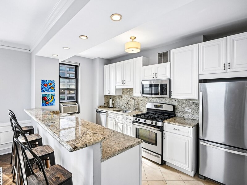 2000 N Lincoln Park West Avenue Chicago IL 60614