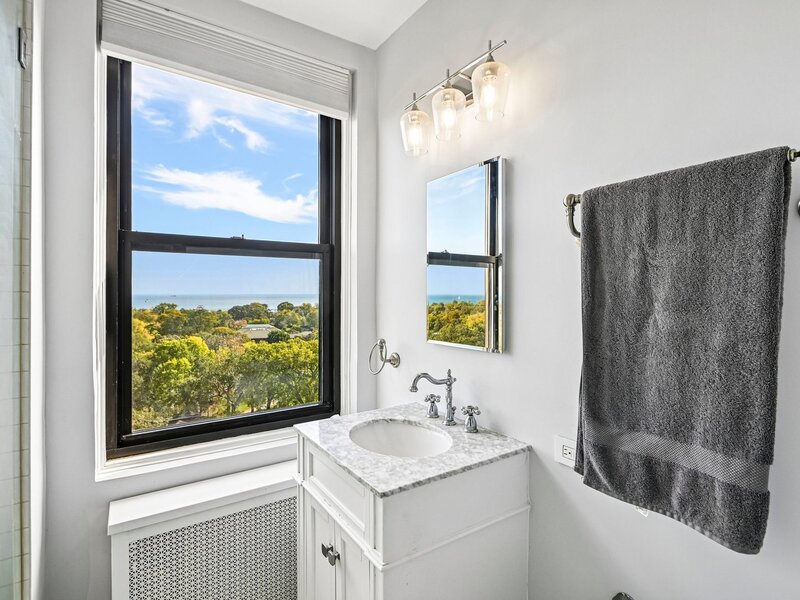 2000 N Lincoln Park West Avenue Chicago IL 60614