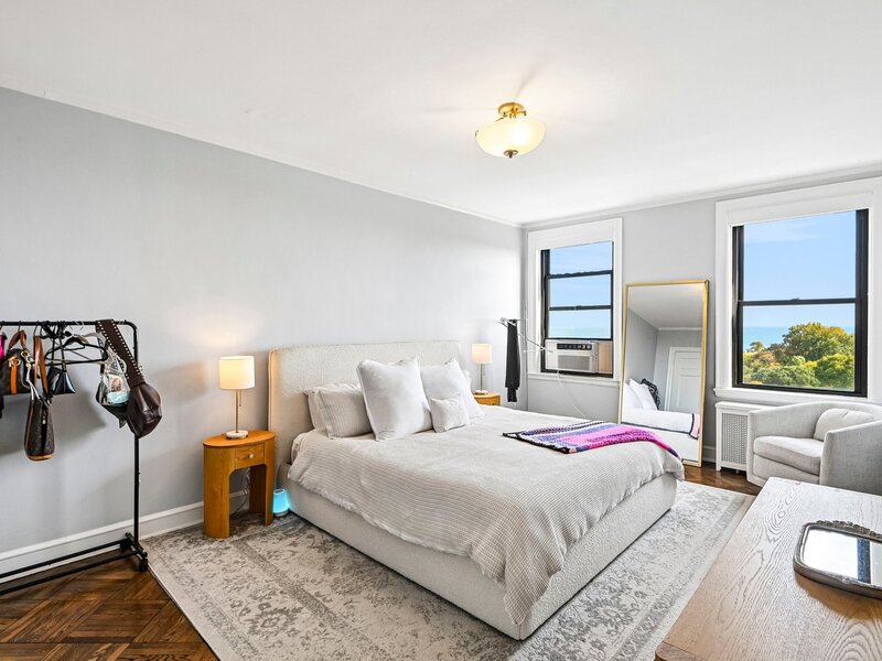 2000 N Lincoln Park West Avenue Chicago IL 60614
