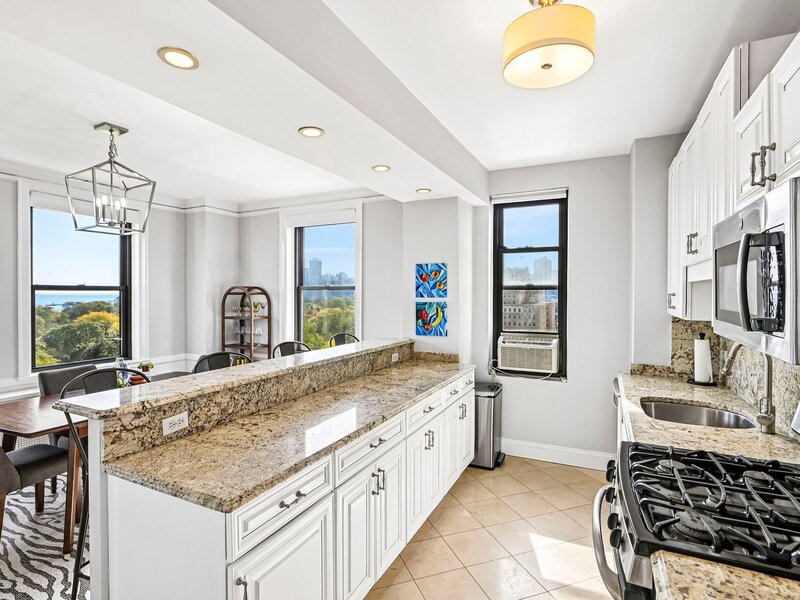 2000 N Lincoln Park West Avenue Chicago IL 60614