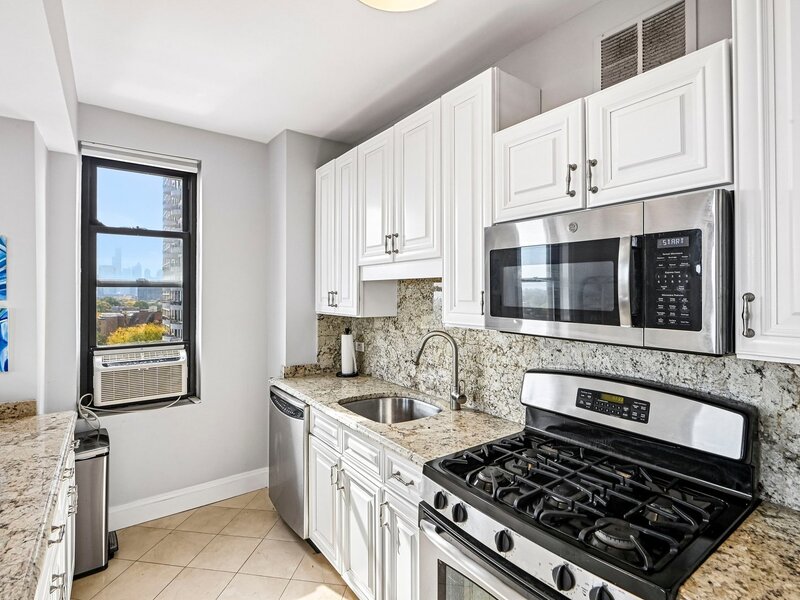 2000 N Lincoln Park West Avenue Chicago IL 60614