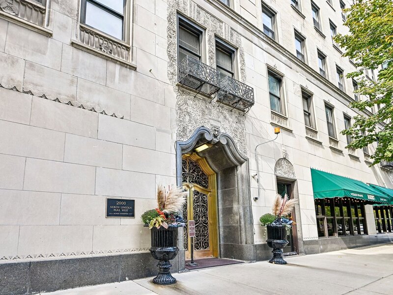 2000 N Lincoln Park West Avenue Chicago IL 60614