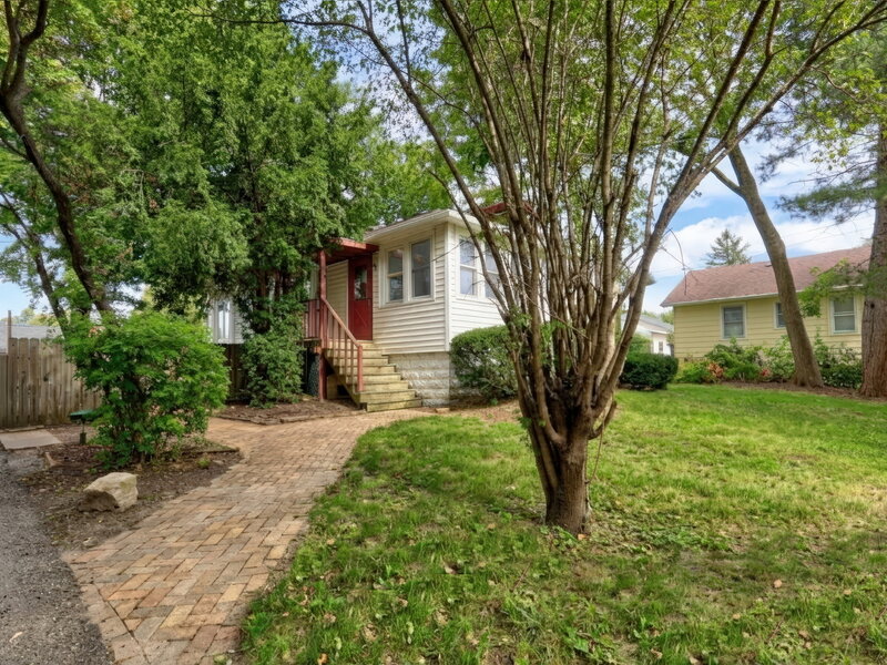 26110 W Lakeview Avenue Ingleside IL 60041