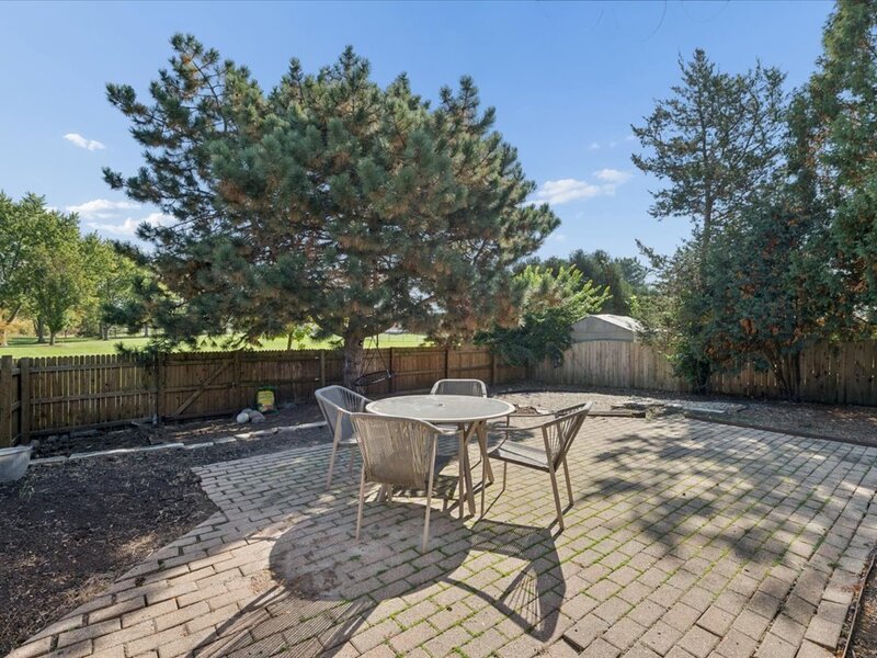 516 Lyon Drive Buffalo Grove IL 60089