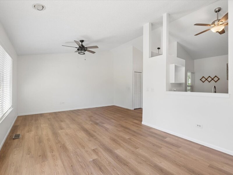 516 Lyon Drive Buffalo Grove IL 60089