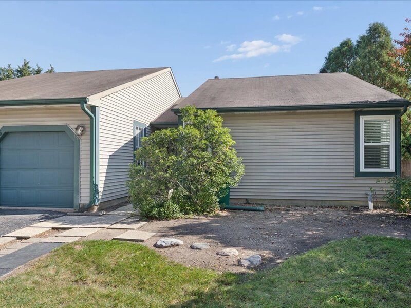 516 Lyon Drive Buffalo Grove IL 60089