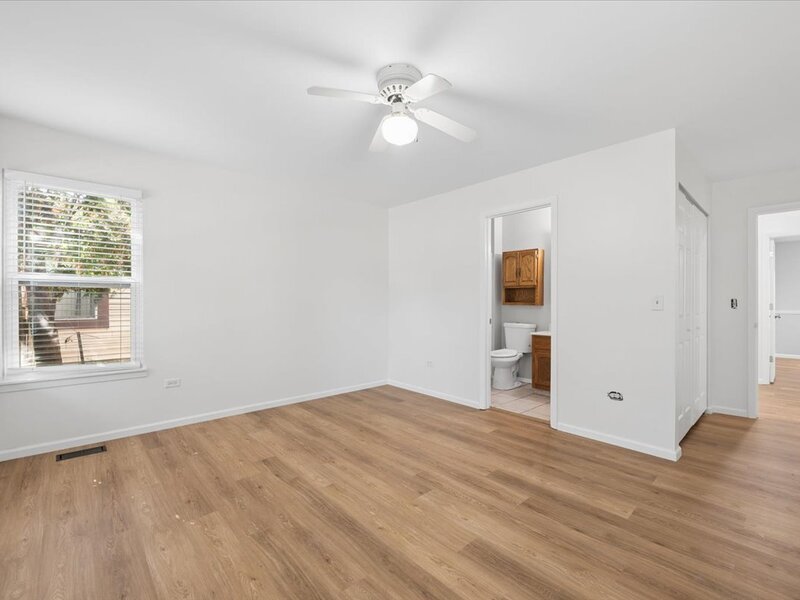516 Lyon Drive Buffalo Grove IL 60089