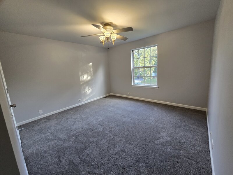 1672 Pebble Beach Circle Elgin IL 60123