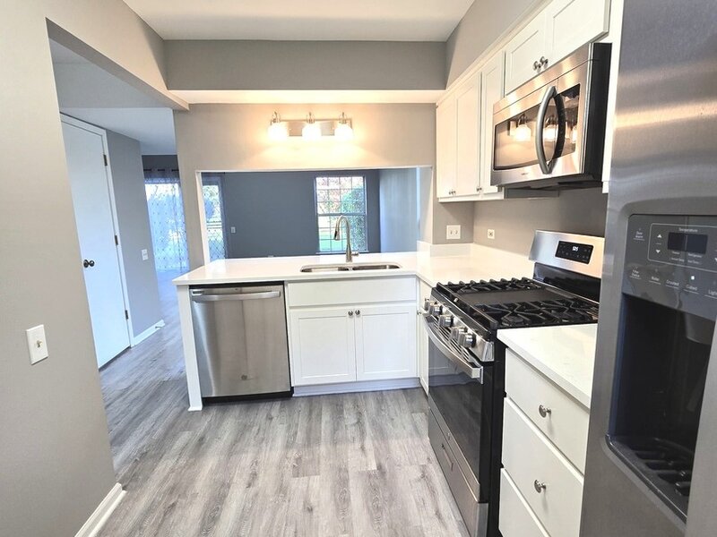1672 Pebble Beach Circle Elgin IL 60123