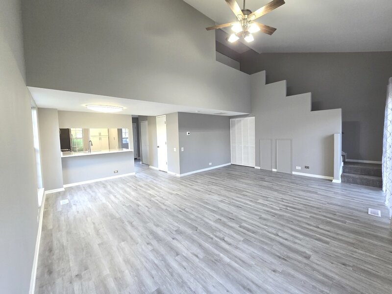 1672 Pebble Beach Circle Elgin IL 60123