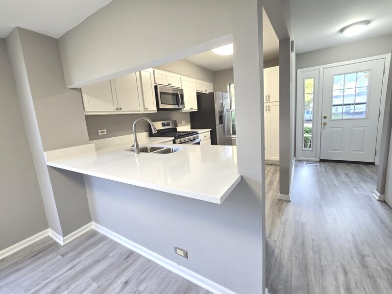 1672 Pebble Beach Circle Elgin IL 60123
