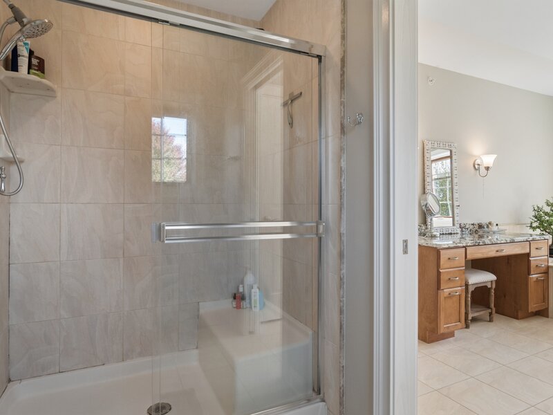 90 Waters Edge Court Glen Ellyn IL 60137