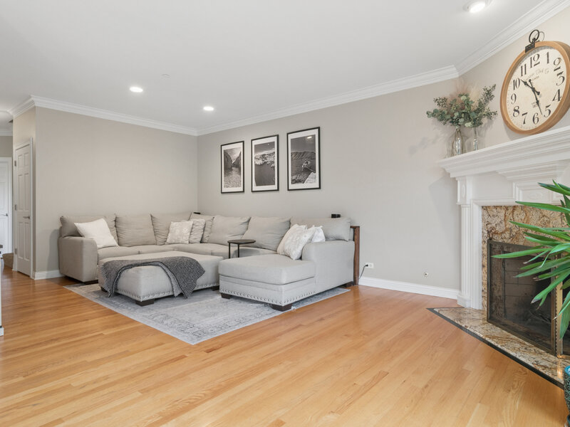 90 Waters Edge Court Glen Ellyn IL 60137