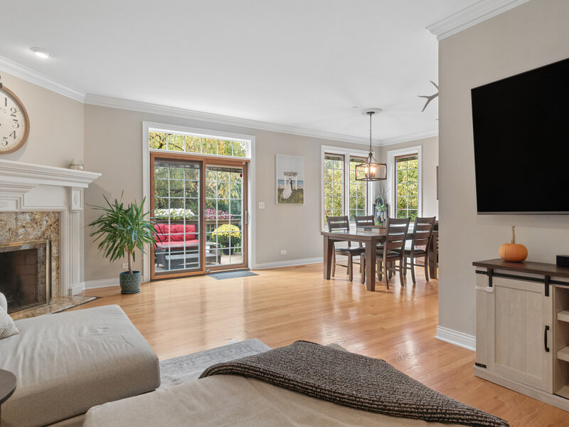 90 Waters Edge Court Glen Ellyn IL 60137