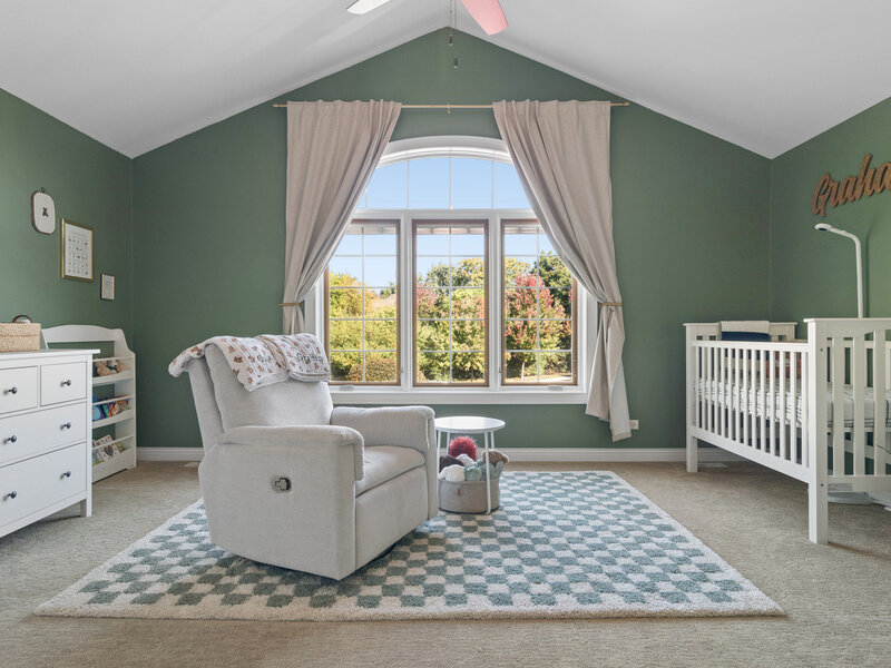90 Waters Edge Court Glen Ellyn IL 60137