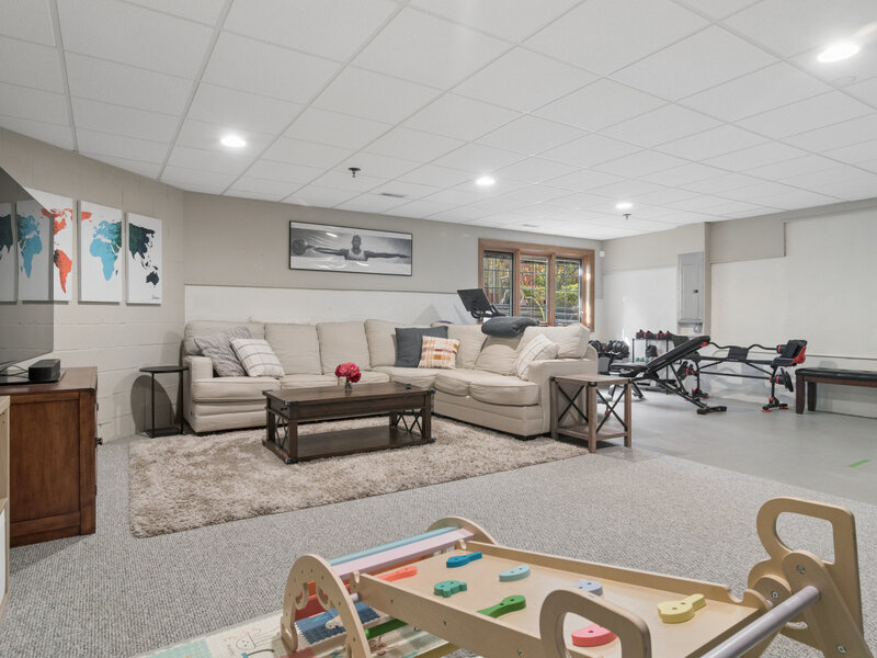 90 Waters Edge Court Glen Ellyn IL 60137