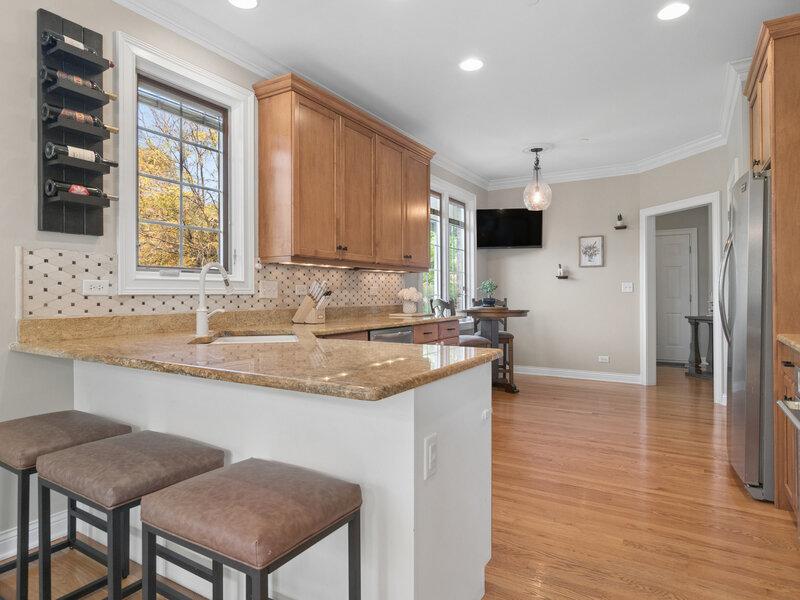 90 Waters Edge Court Glen Ellyn IL 60137