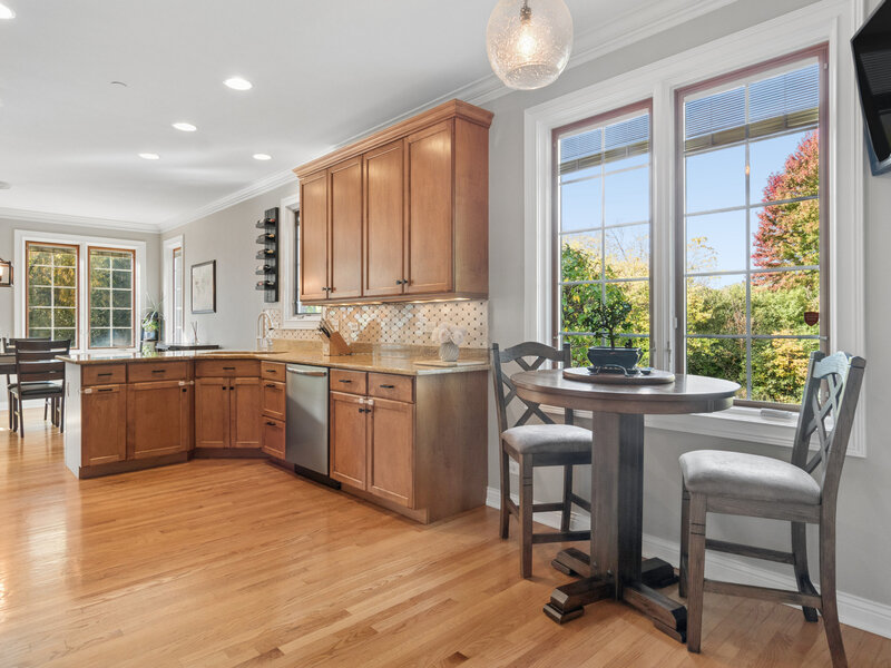 90 Waters Edge Court Glen Ellyn IL 60137