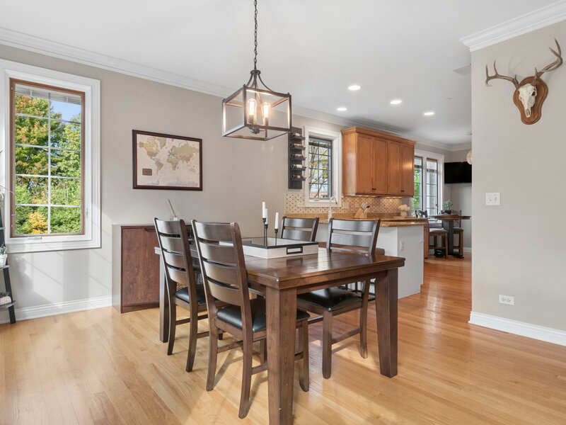 90 Waters Edge Court Glen Ellyn IL 60137