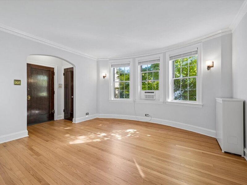 1304 W Carmen Avenue Chicago IL 60640