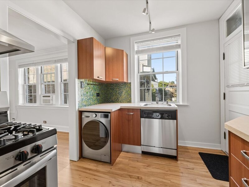 1304 W Carmen Avenue Chicago IL 60640
