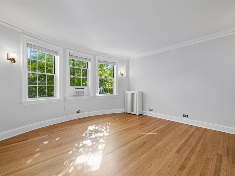 1304 W Carmen Avenue Chicago IL 60640