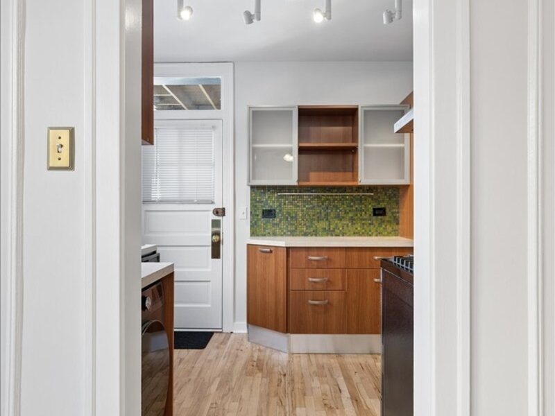 1304 W Carmen Avenue Chicago IL 60640