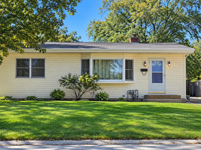 329 S 12th Street St. Charles IL 60174
