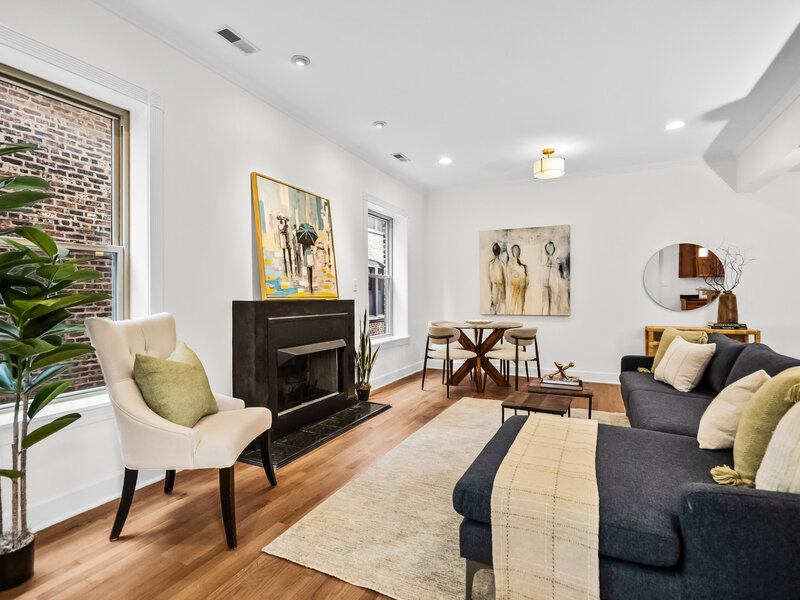 907 W Margate Terrace Chicago IL 60640