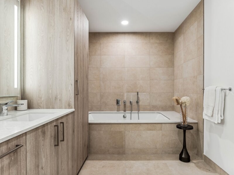 211 N Harbor Drive Chicago IL 60601