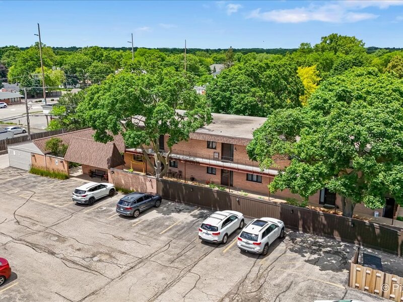 520 E Main Street Barrington IL 60010