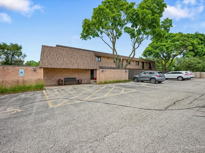 520 E Main Street Barrington IL 60010
