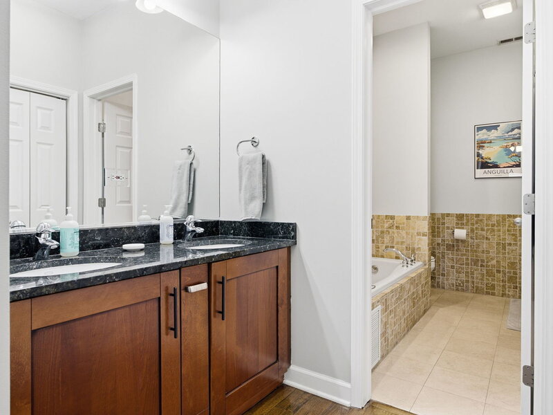 523 N Racine Avenue Chicago IL 60642