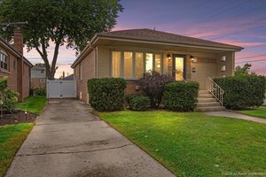 Photo of 9100 S Ridgeway Avenue Evergreen Park IL 60805
