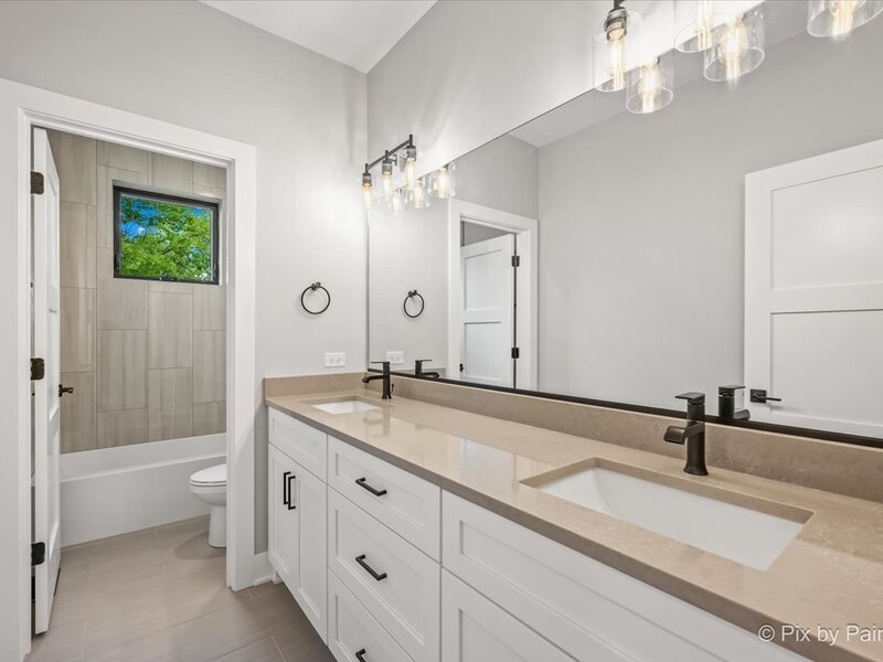 1211 Noble Drive Port Barrington IL 60010