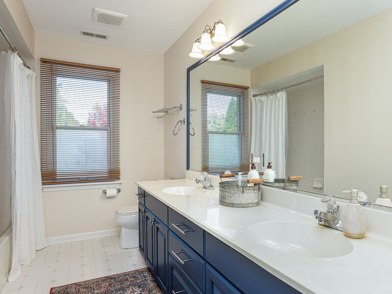 587 Partridge Drive West Chicago IL 60185