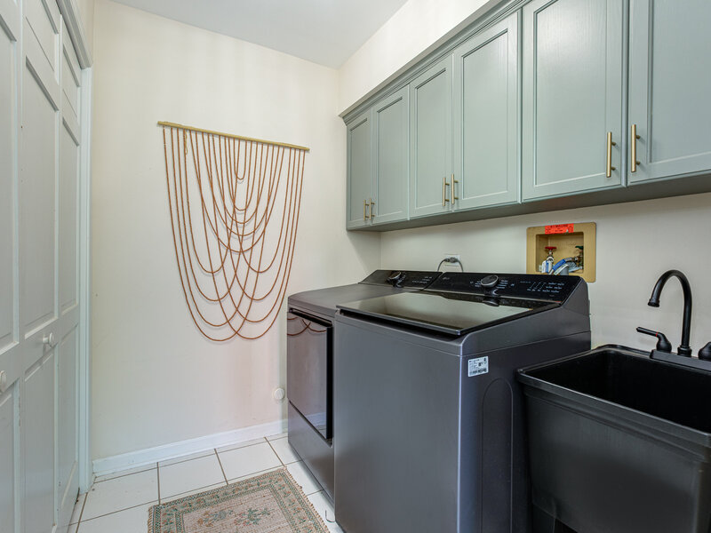587 Partridge Drive West Chicago IL 60185