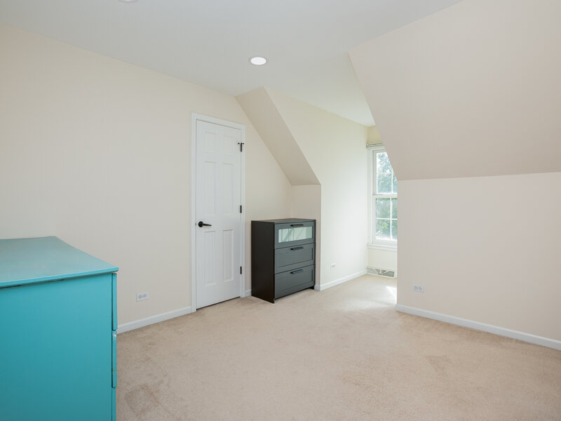 587 Partridge Drive West Chicago IL 60185